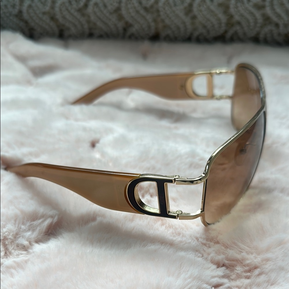 Dior Brown Sunglasses with Gradient Lenses and Wraparound Style